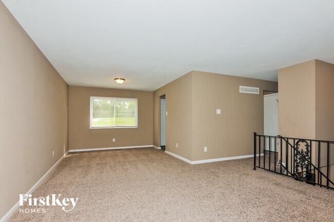 Foto del edificio - 5708 Madlar Ln