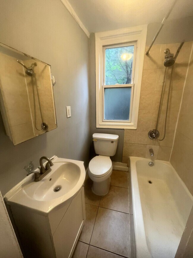 94 North 3rd St 1 - 90 N 3rd St