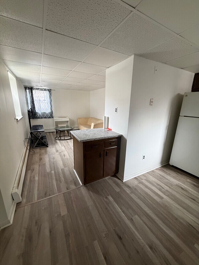 Foto del edificio - 322 Loney St