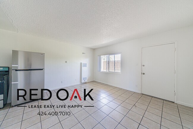 Foto del edificio - 11823 Lakewood Blvd