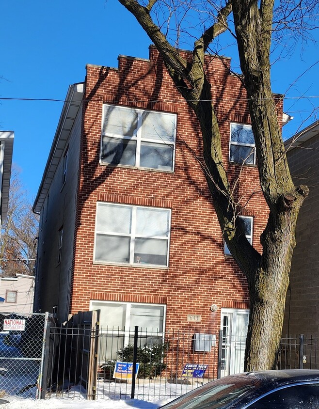 Foto principal - 642 W 123rd St