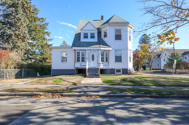 Building Photo - 169 Glenwood Ave
