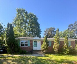 Building Photo - 1570 Marett Blvd