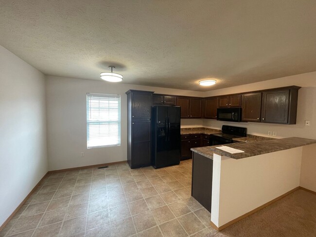 Building Photo - 3 Bedroom in Republic School District!
