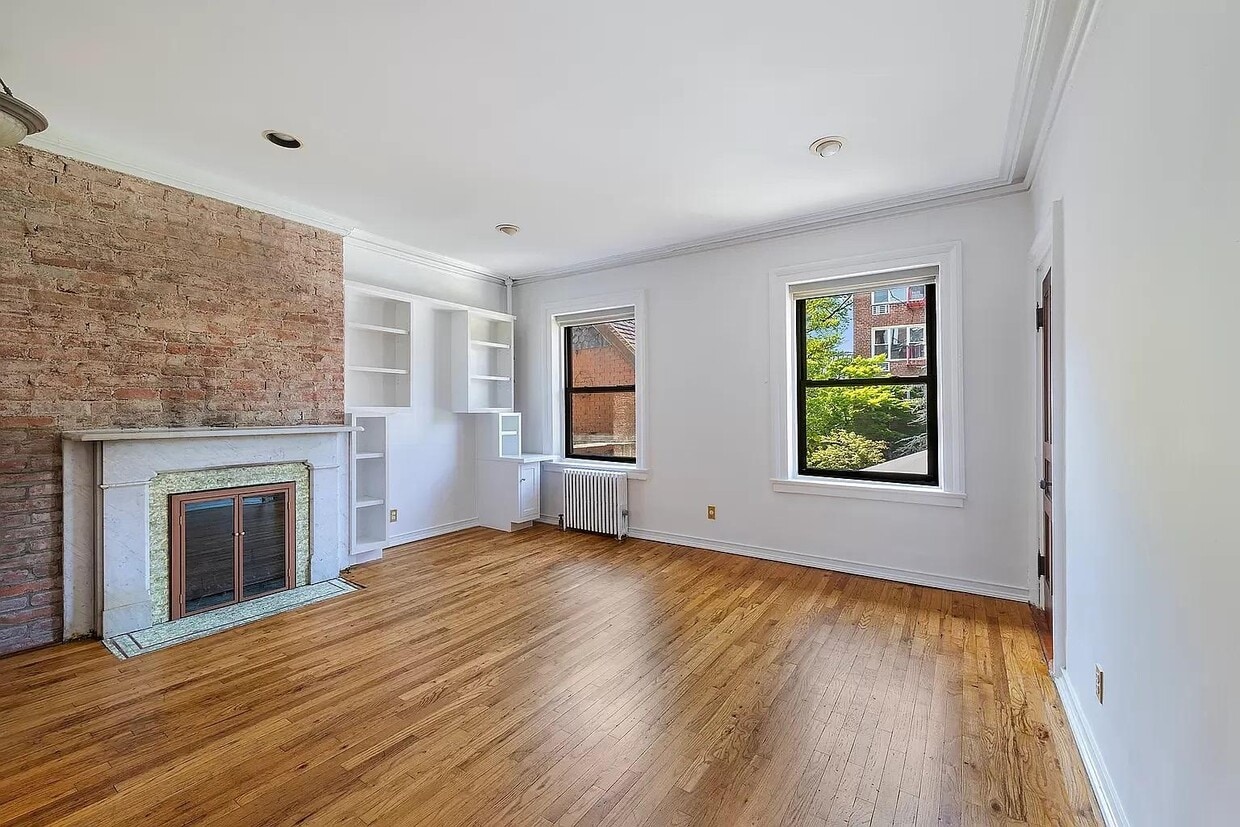 Photo - 44 Remsen Street - Unit #8