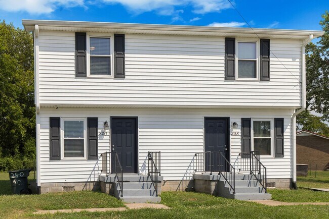 Foto del edificio - 238-240-240 Walnut Crest Dr
