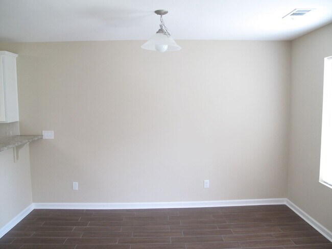 Foto del edificio - 160 Connor Lp