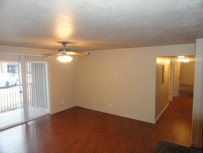 Building Photo - 289 S 1000 W