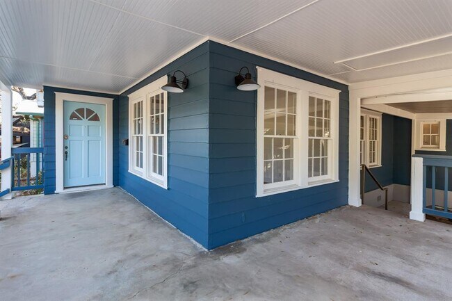 Foto del edificio - 1809 Alameda Dr