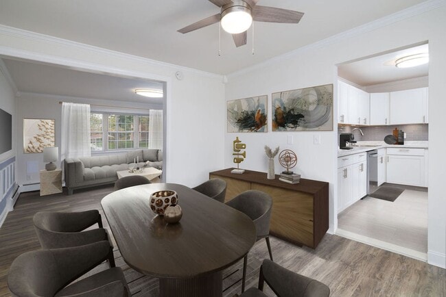 Interior Photo - Briarwood House