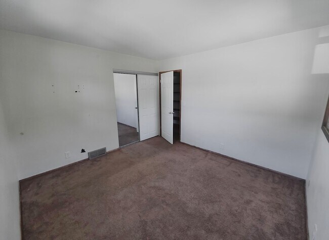 Foto del edificio - 8622 Westbrook Dr