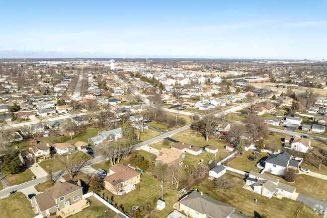 A mix of home sizes and styles fits a variety of family needs and buyer preferences in Addison.