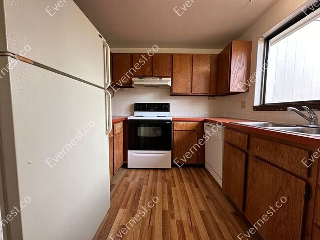 Building Photo - 4865 W Moorhead Cir