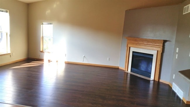 Building Photo - 8103 Starr Grass Dr