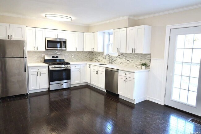 Foto del edificio - 239-31 65th Ave