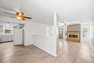 Building Photo - 209 Jeanette Dr