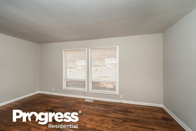 Building Photo - 909 Winchester Dr