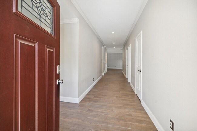 Foto del edificio - 1311 Ambergate Dr