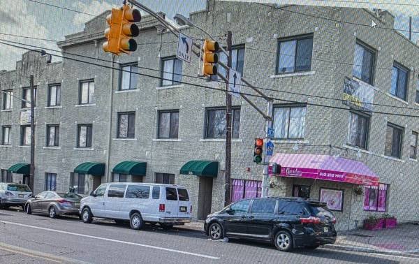 Primary Photo - 306 Main St