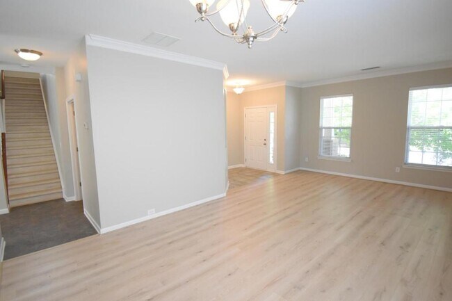 Foto del edificio - 3334 Crutchfield Pl