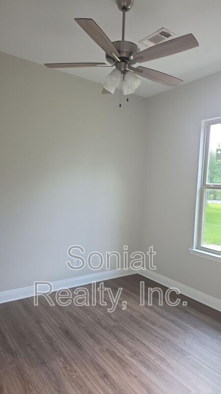Building Photo - 5317 N Galvez St