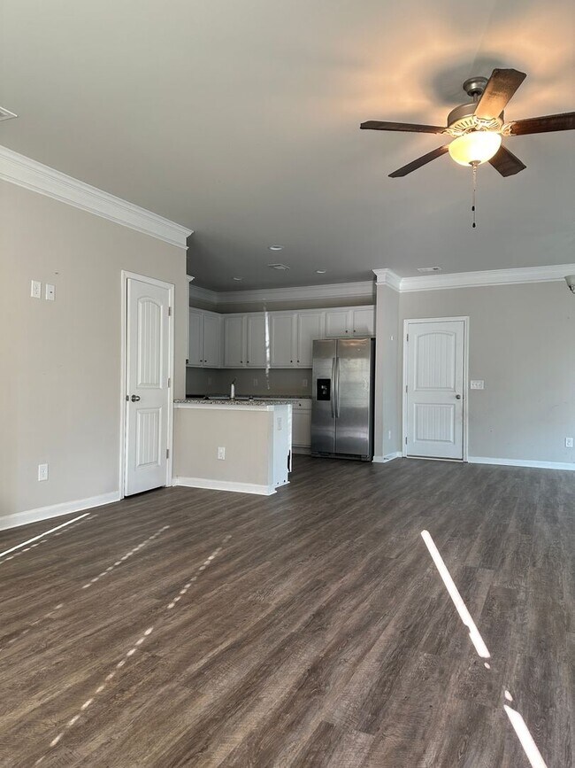 Building Photo - 3/2.5 Home