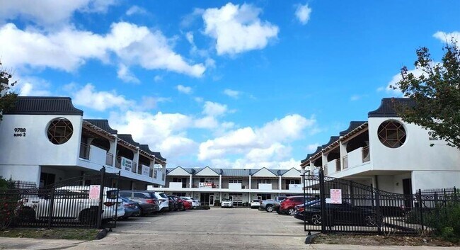 Foto del edificio - 9788 Clarewood Dr