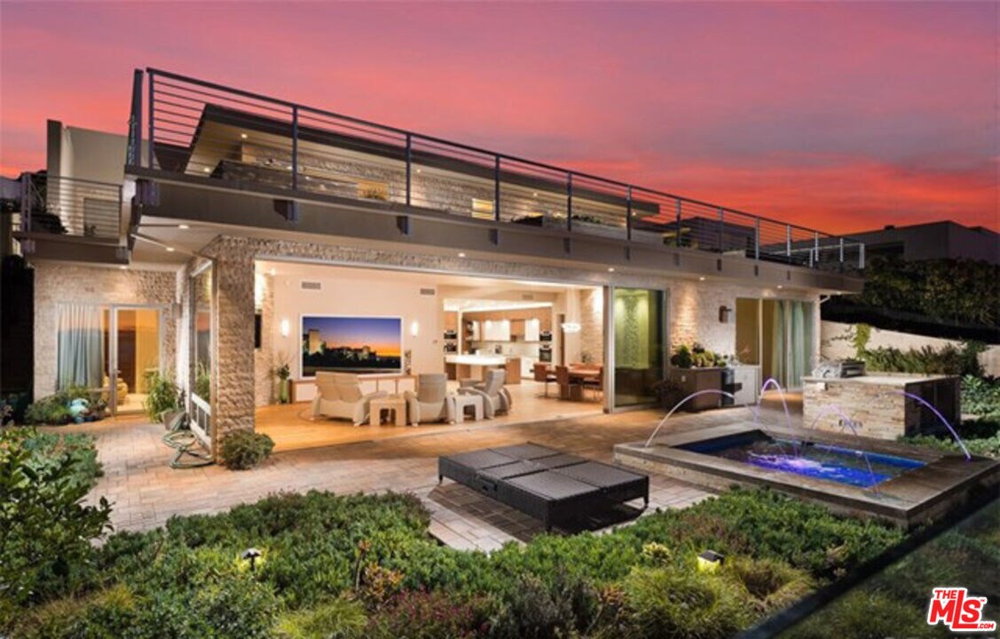 Foto principal - 3355 Alta Laguna Blvd