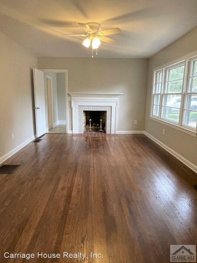 Foto del edificio - 2 br, 2 bath House - 640 Holman Ave