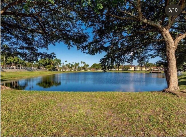 Foto del edificio - 6552 NW 172nd Ln