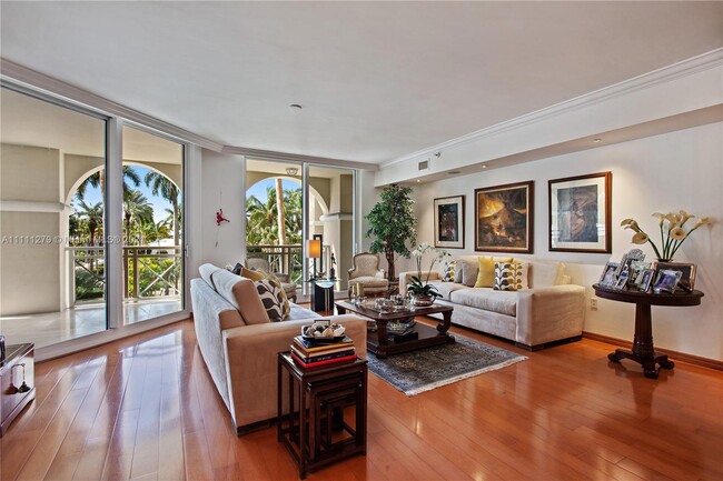 Foto del edificio - 445 Grand Bay Dr