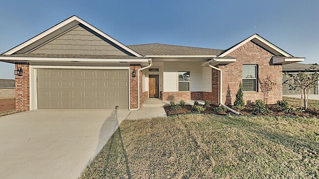Building Photo - Spacious 4 Bed 2 Bath Home in Putnam City Schools Centrally Located in NW OKC