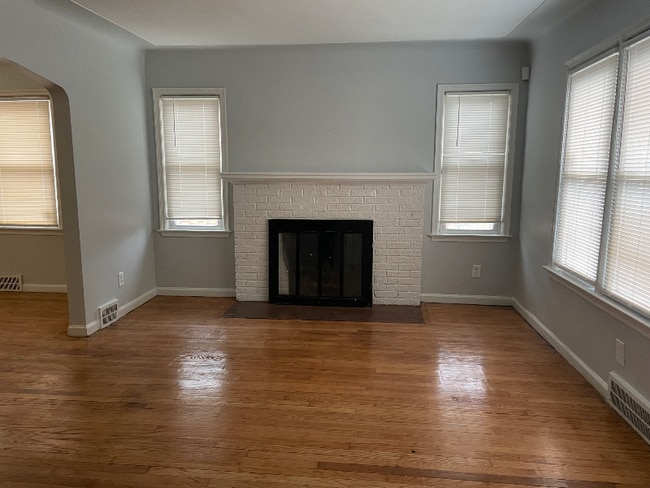 Building Photo - 17125 Greenlawn St