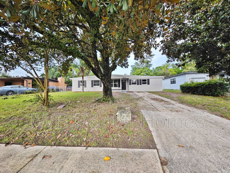 Foto principal - 6836 Cavalier Rd