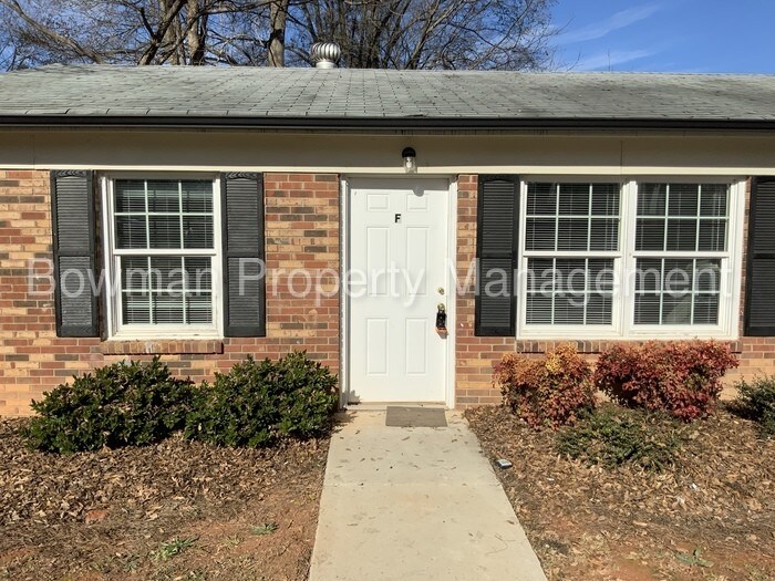 1100 Little Ave Unit F, Gastonia, NC 28052 Room for Rent in Gastonia