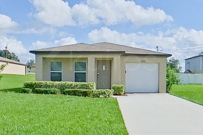 Foto principal - 27008 Anthony Ave