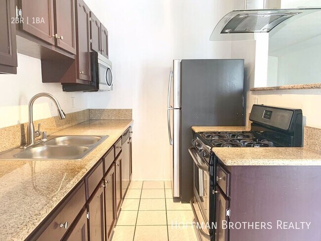 Foto del edificio - 4526 Edgewood Pl