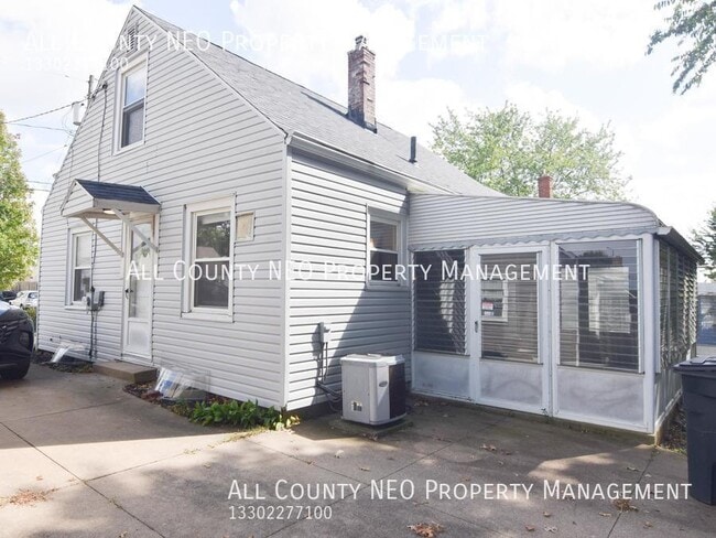 Building Photo - 1620 Highview Ave