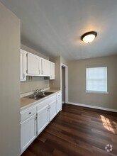 Building Photo - 506 S Illinois St