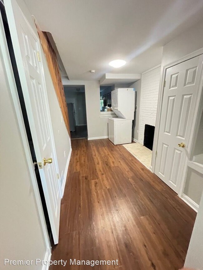 Building Photo - 4 br, 1.5 bath House - 1008 W. Lombard Street