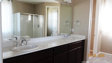 Building Photo - 607 Guild Rd