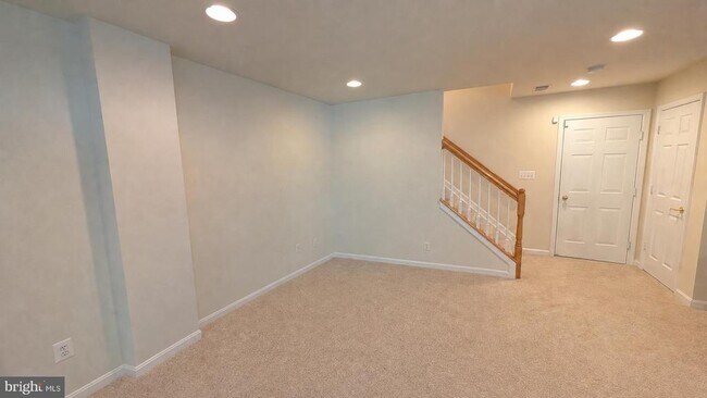 Foto del edificio - 9640 Potters Hill Cir