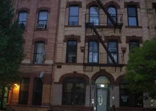 Primary Photo - 863 Greene Ave