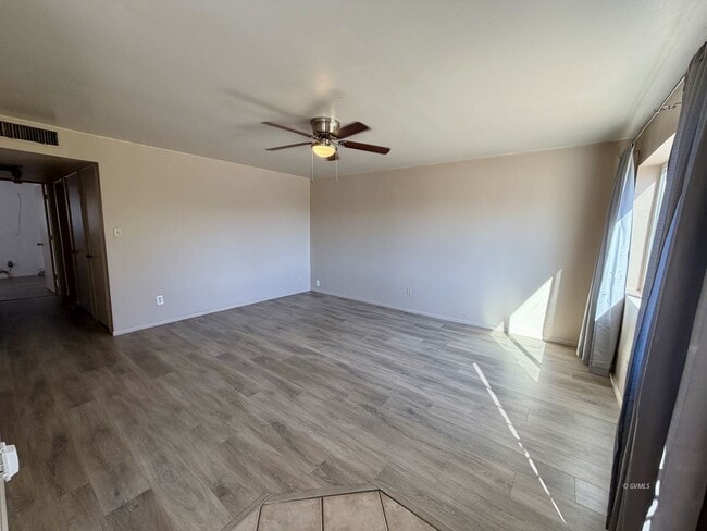 Building Photo - 2732 S 12th Ave