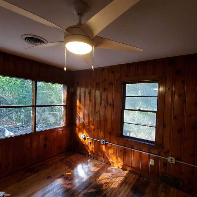Building Photo - 4 br, 1.5 bath House - 779 Brower St