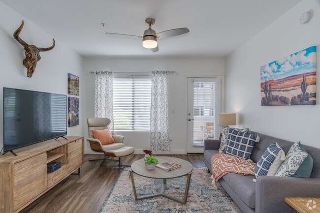 Interior Photo - Mountain Park Ranch
