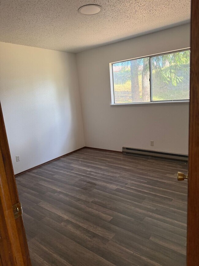 Foto del edificio - 1430 NW Deane St