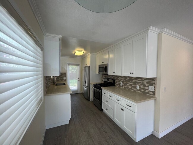 Building Photo - Amazing Location! Charming House in Los Osos!