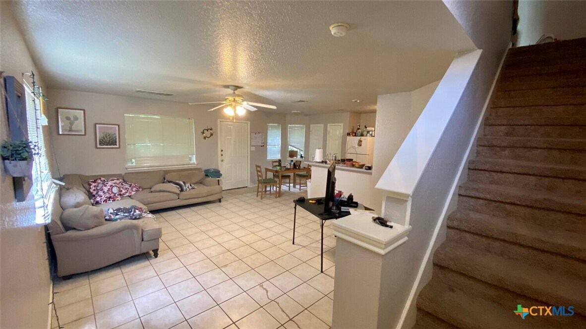 Building Photo - 861 Sagewood Trail