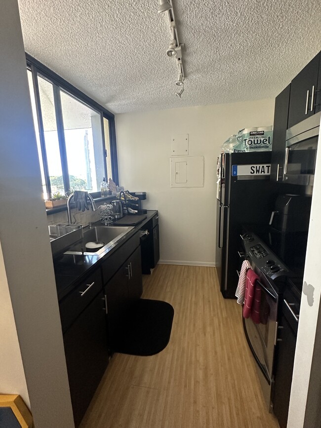 Kitchen - 55 S Judd St